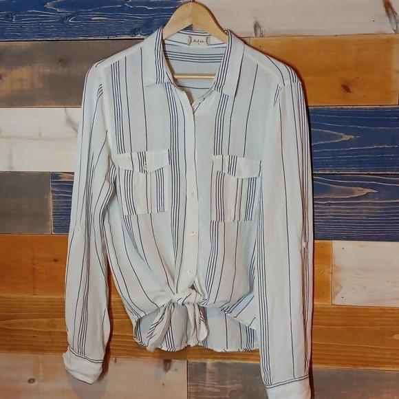 Altar'd State Linen Top M white and blue stripe - Picture 7 of 7